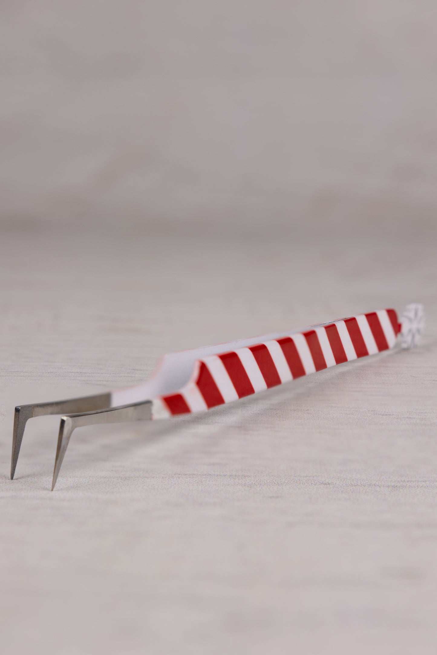 Limited Editon | Candy Cane Land Tweezers